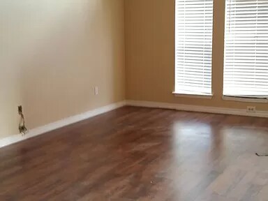 Building Photo - 2103 Pond View Ct