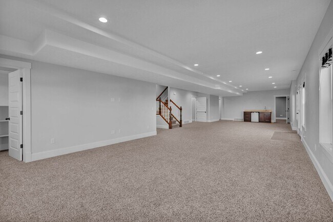 Building Photo - Luxury North Salt Lake Home with Mountain Views, Office & Fully Fenced Yard