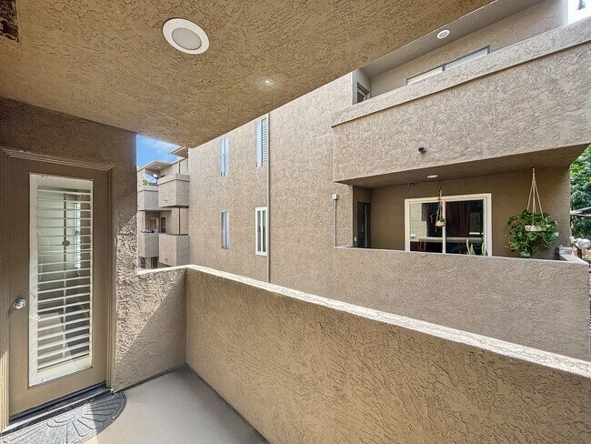Building Photo - Modern 2BD/2BA Condo in El Cerrito W/ A/C,...