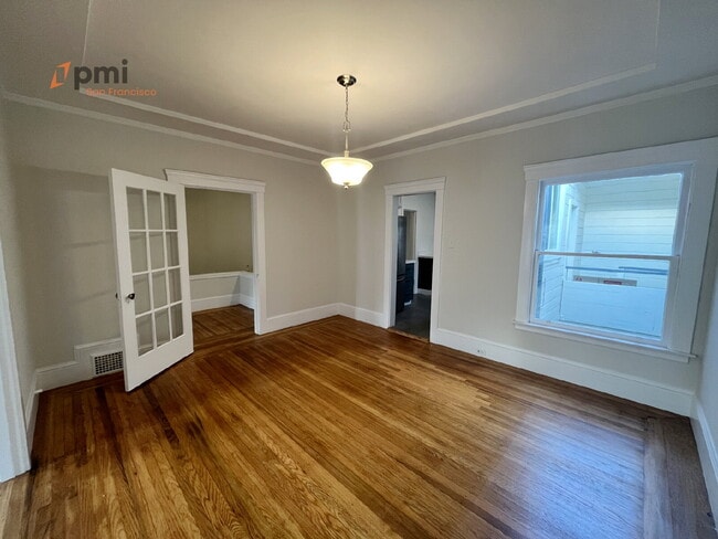 Building Photo - Charming 2br, 1ba Apartment in Lower Pacific Heights w/ Downtown Views