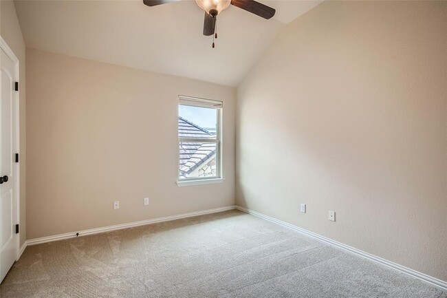 Building Photo - 207 Maxwell Way