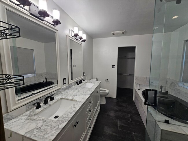 Building Photo - 7524 Kachina Loop
