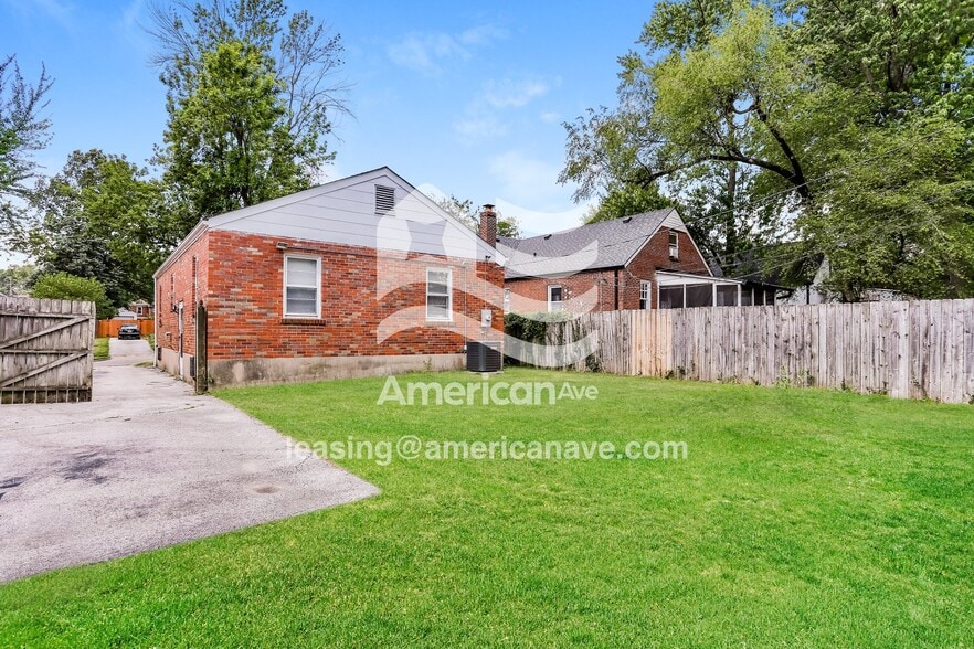 Building Photo - 6905 Raymond Ave