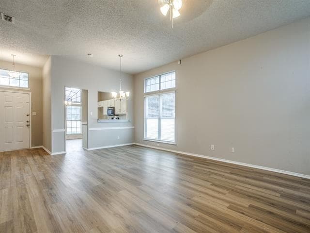 Building Photo - 428 Surrey Pl