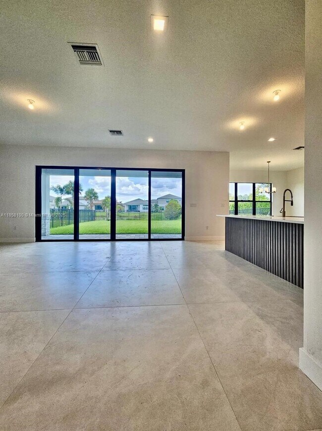 Building Photo - 10024 Stockrun Dr