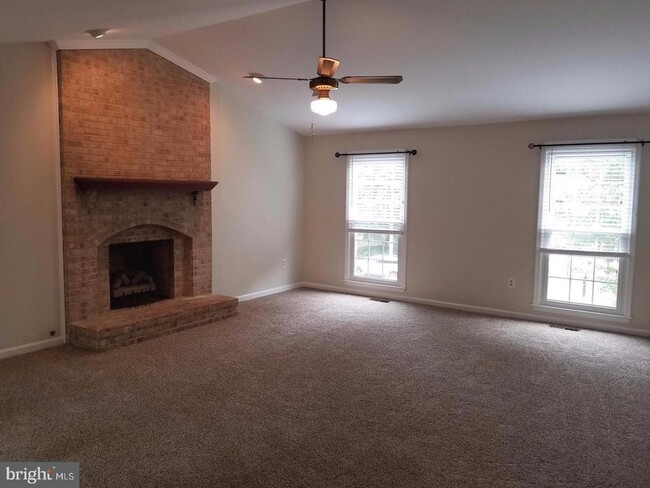 Building Photo - 3853 Appaloosa Dr
