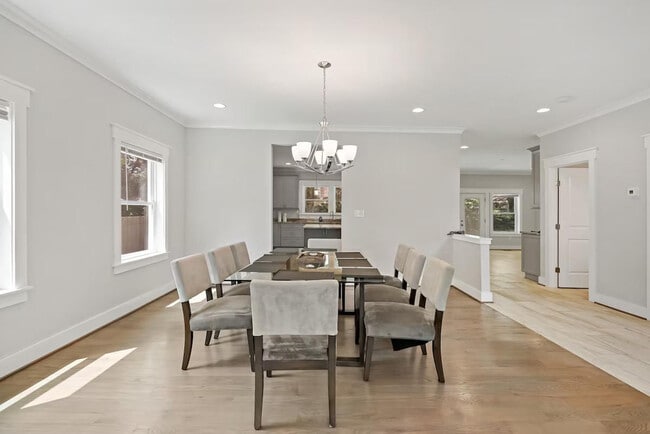 Building Photo - 2901 Random Rd