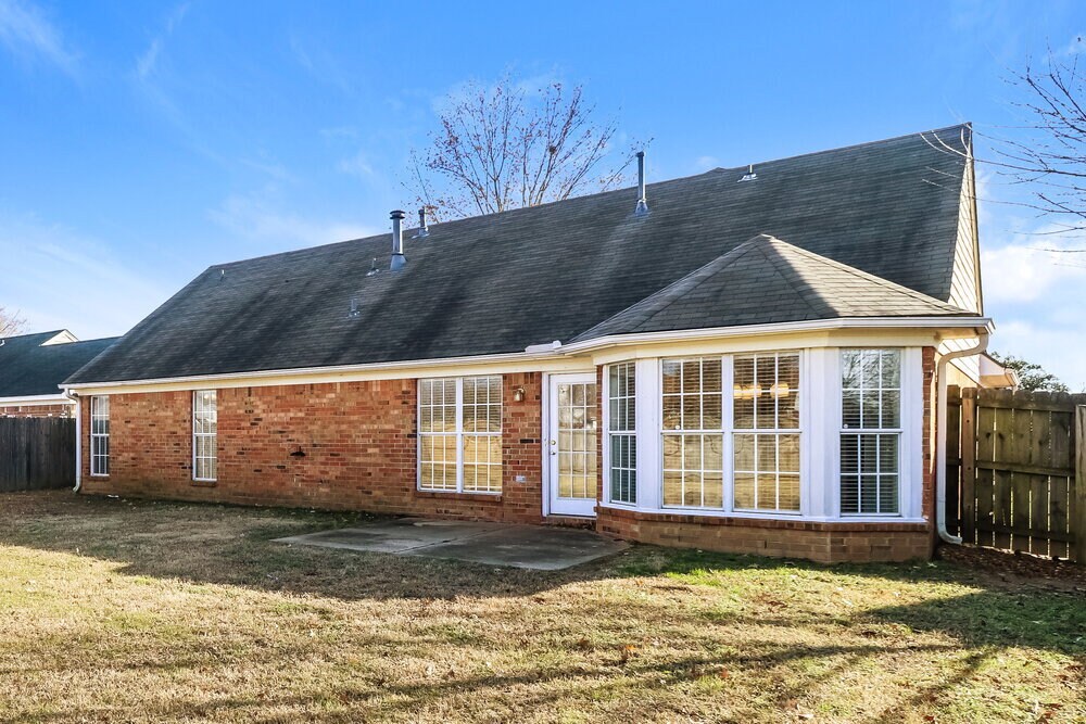 Building Photo - 1806 Central Trails Dr