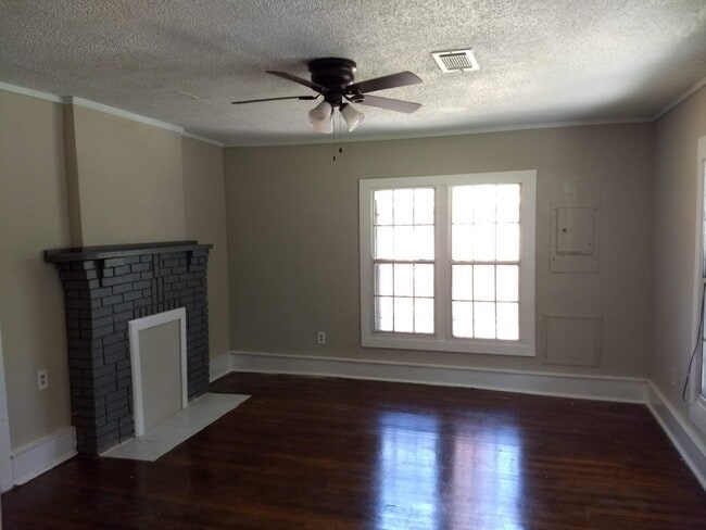 Building Photo - 481 Marianna St