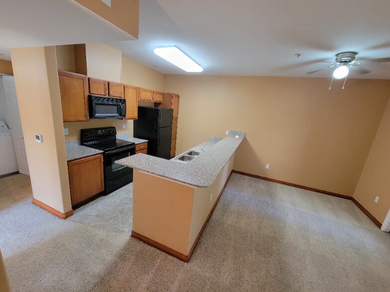 Building Photo - 4200 E Commerce Way