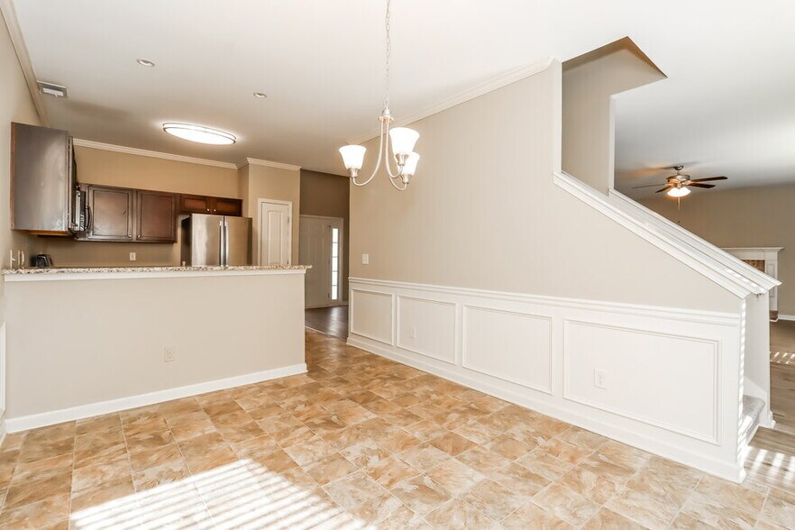 Building Photo - 284 Camellia Way