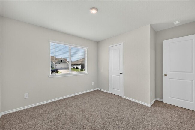 Building Photo - 728 Orchid Wy