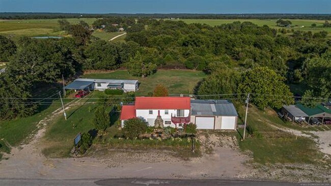 Building Photo - Furnished 3 Bed / 2 Bath Rental Near Lake Texoma – Utilities Included!