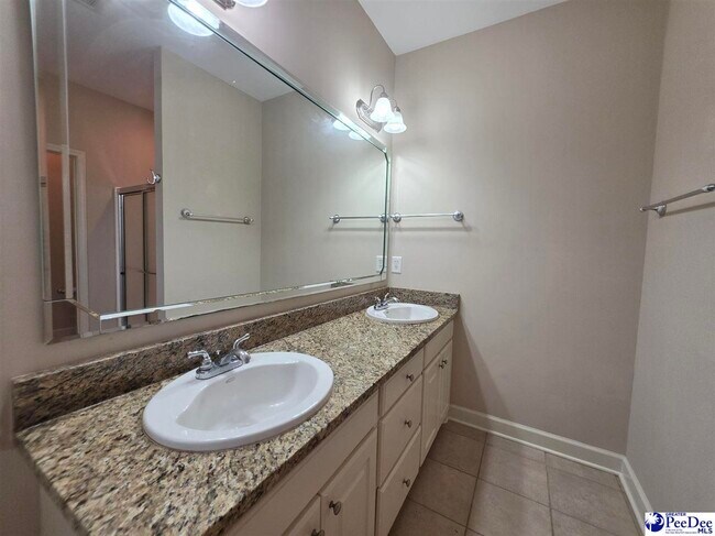 Building Photo - 995 Maggie Way