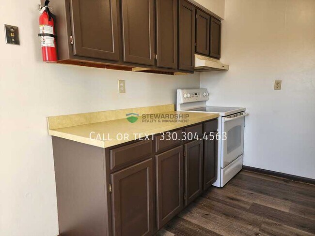 Building Photo - 285 Villa St