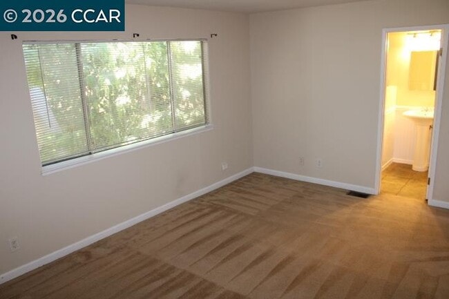 Building Photo - 507 Chabre Ct