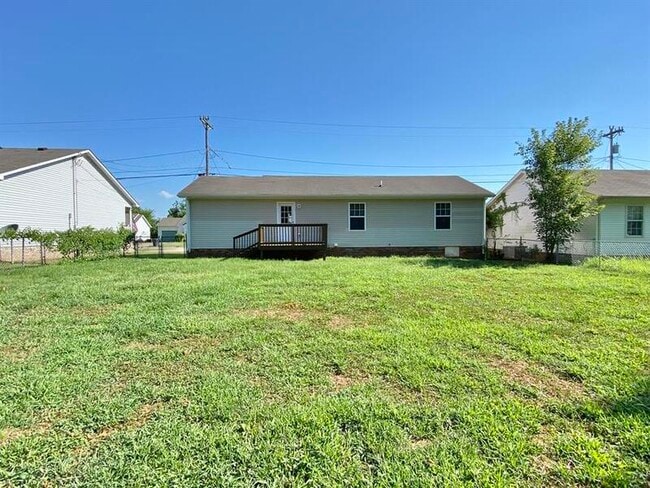 Building Photo - 233 Waterford Dr