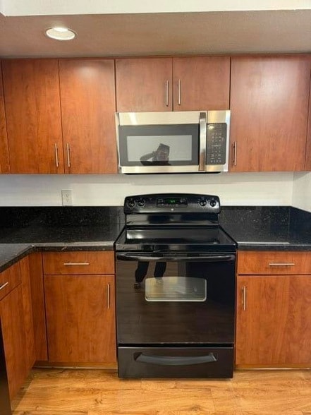Building Photo - 12980 Vista Isles Dr
