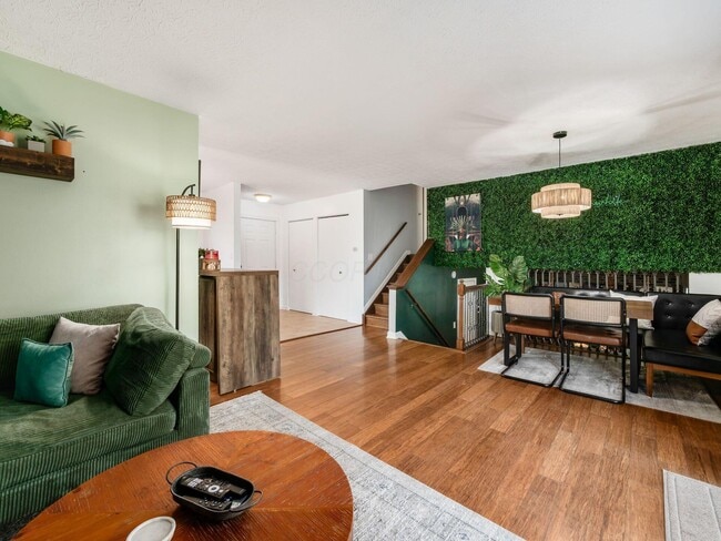 Building Photo - 8346 Seabright Dr