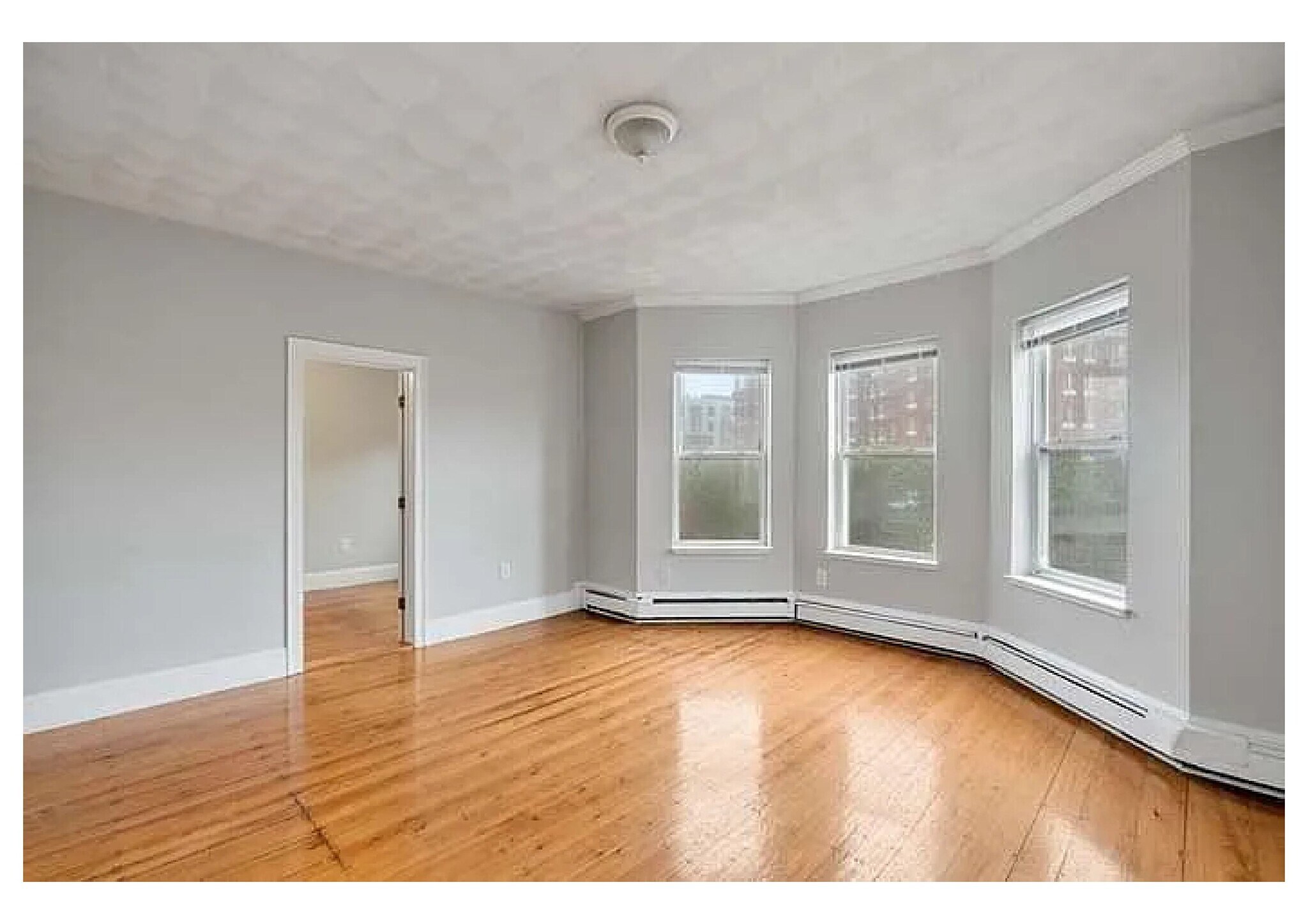 Building Photo - 23 Beale St