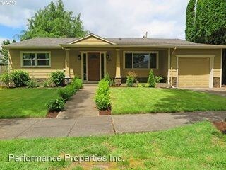 Primary Photo - 4 br, 2 bath House - 7923 SE Sherman Street