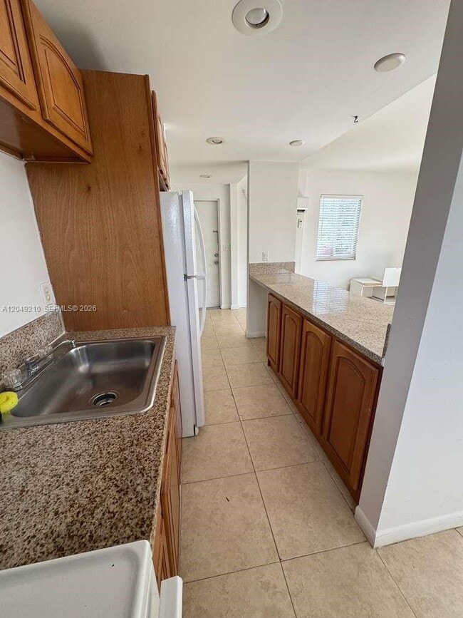 Building Photo - 7130 Rue Versailles Dr