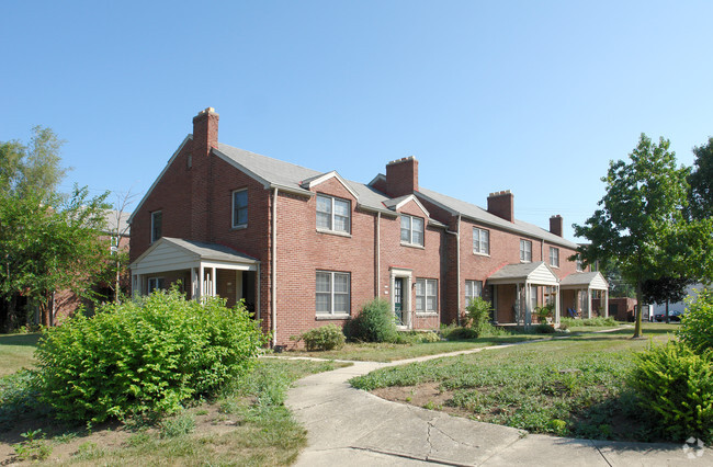Primary Photo - Chambers Court