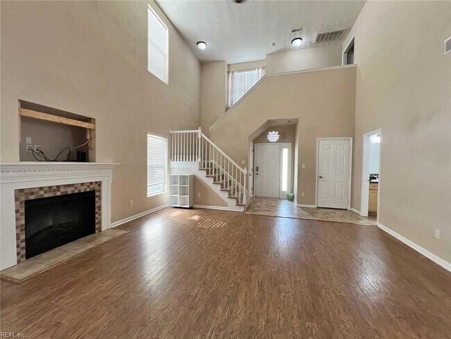 Building Photo - 1812 Kempsville Crossing Ln