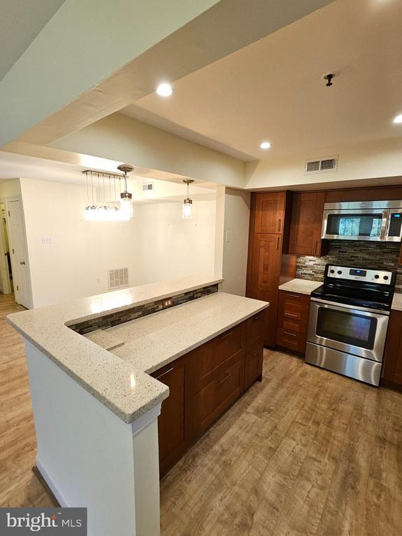 Building Photo - 904 Martell Ct