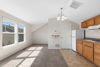Building Photo - Studio. $810 Rent includes utilities. Oct ...