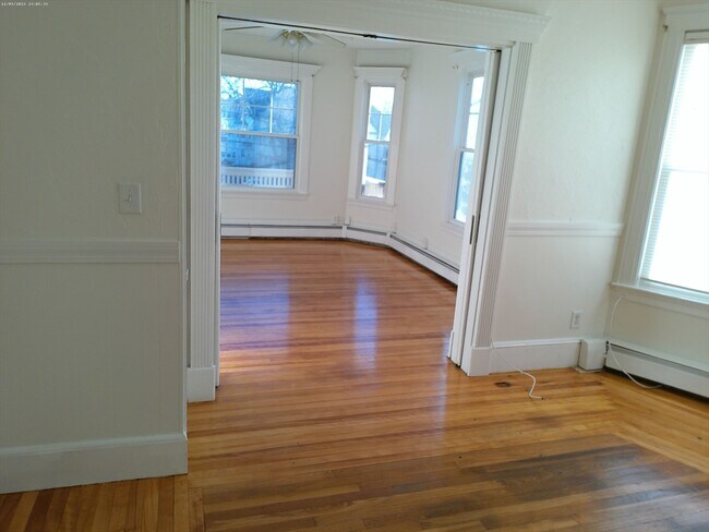 Building Photo - 65-67 4th Ave