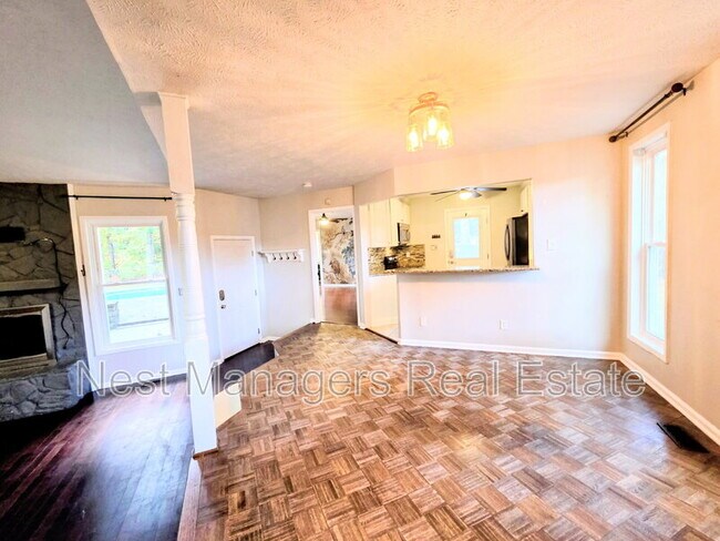 Building Photo - 1808 Bryn Mawr Dr