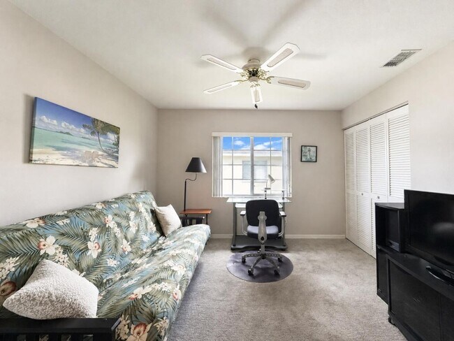 Building Photo - 388 Belina Dr