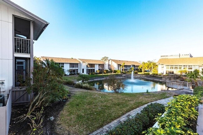 Building Photo - 1125 W Peppertree Dr