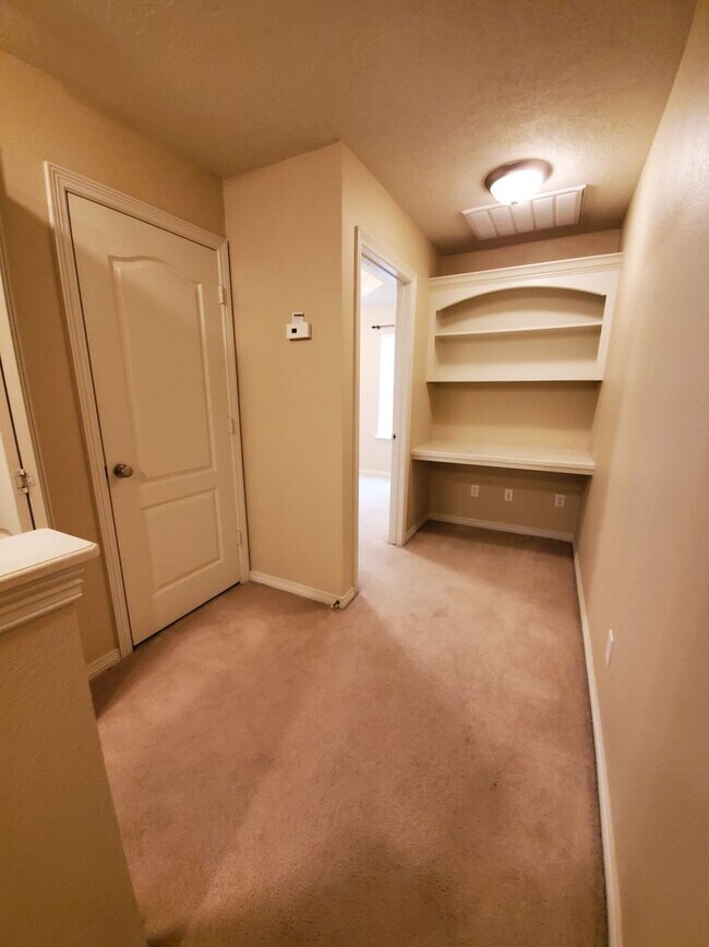 Building Photo - College Station - 2 Bed / 2.5 Bath / 2 sto...