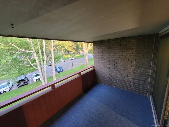 Building Photo - 60 Rambling Brook Ln
