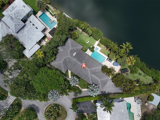 Building Photo - 415 Rovino Ave