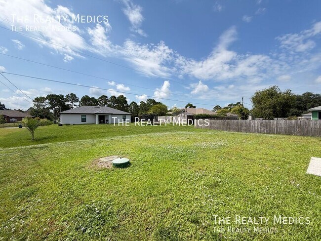 Building Photo - 2481 San Filippo Dr SE