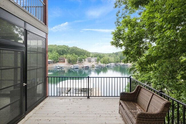 Building Photo - 24 Mimosa Rd