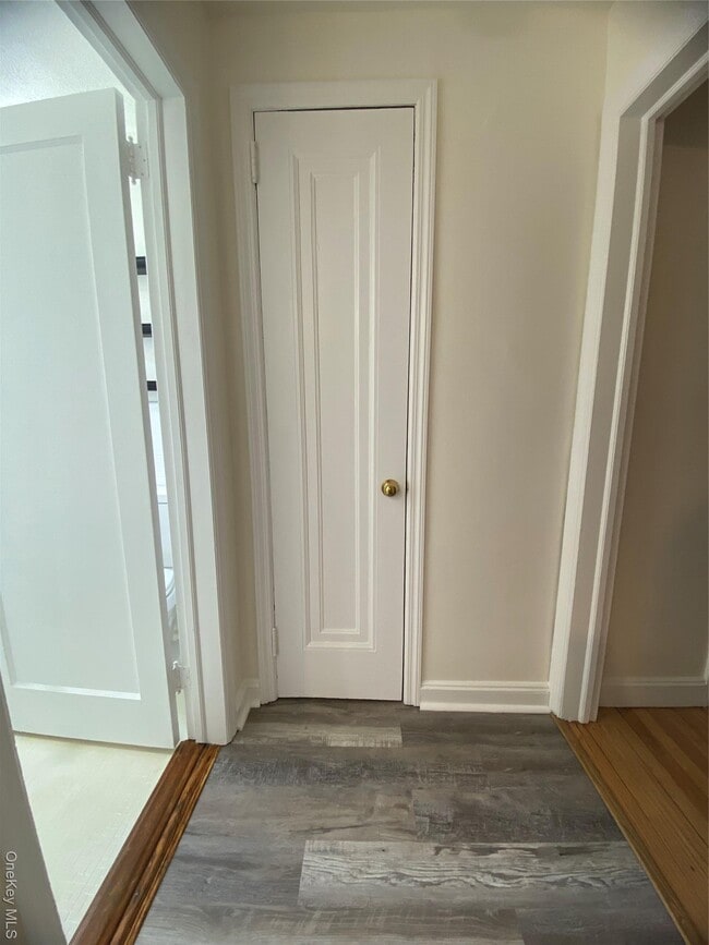 Building Photo - 2 George St