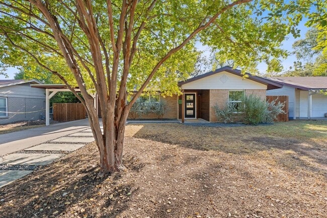 Building Photo - 8801 Redfield Ln