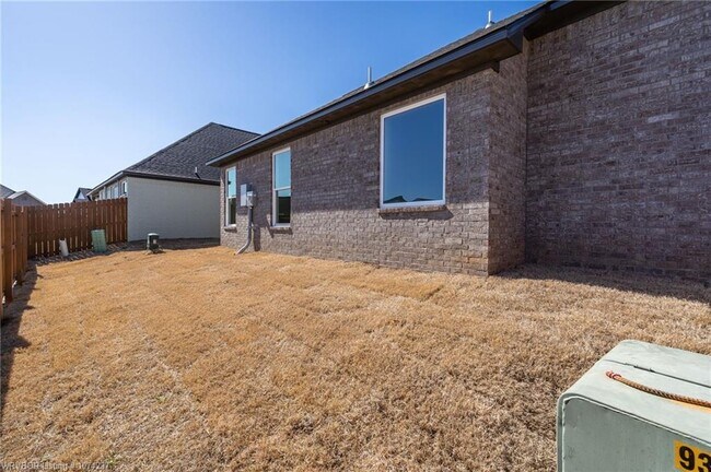 Building Photo - 7627 Woodbine Ln