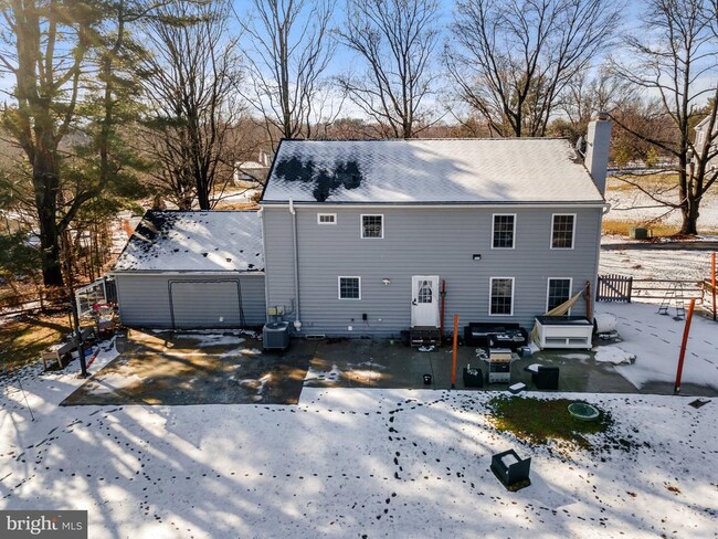 Building Photo - 10622 Runaway Ln