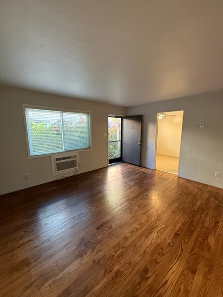 Building Photo - 1624 T St