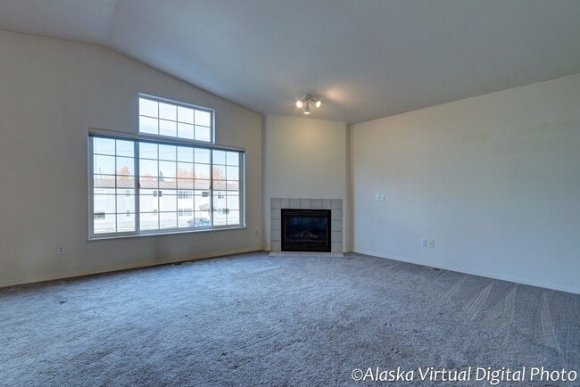 Building Photo - Midtown Spacious 3-Bedroom, 2-Bath Townhome