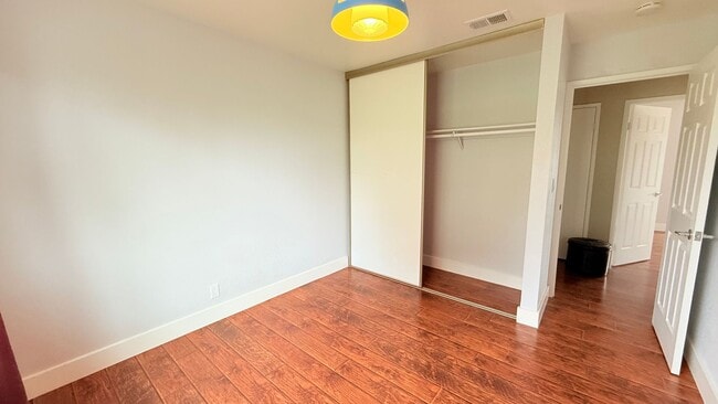Building Photo - 151 Capetown Dr