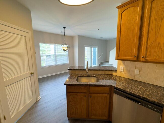 Building Photo - 942 Nittany Ct