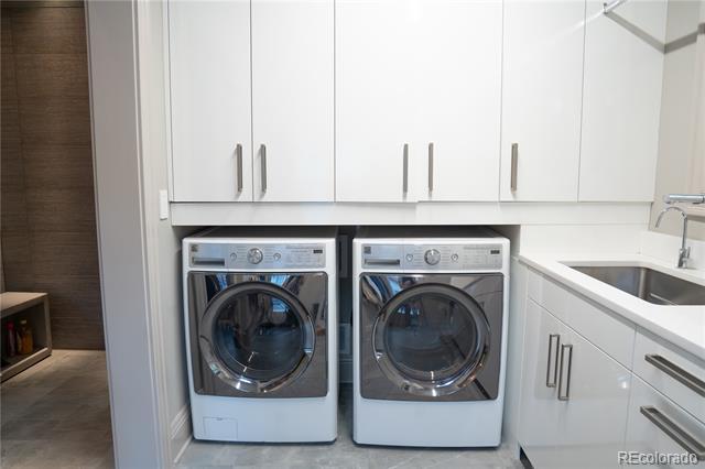 Building Photo - 190 S Glencoe St