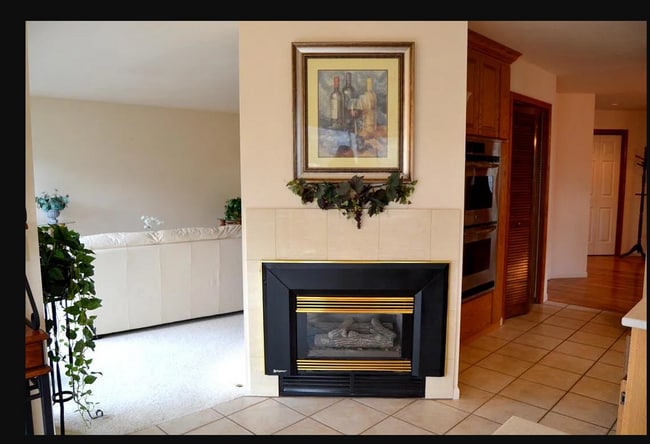 Building Photo - 3 bed  bath fully furnished home on the Ro...