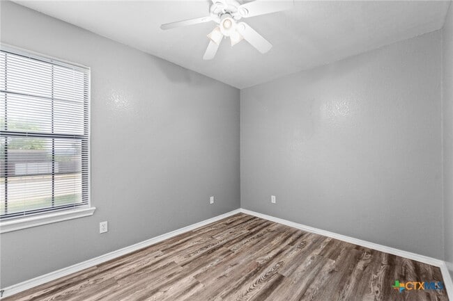 Building Photo - 1908 Cline Dr